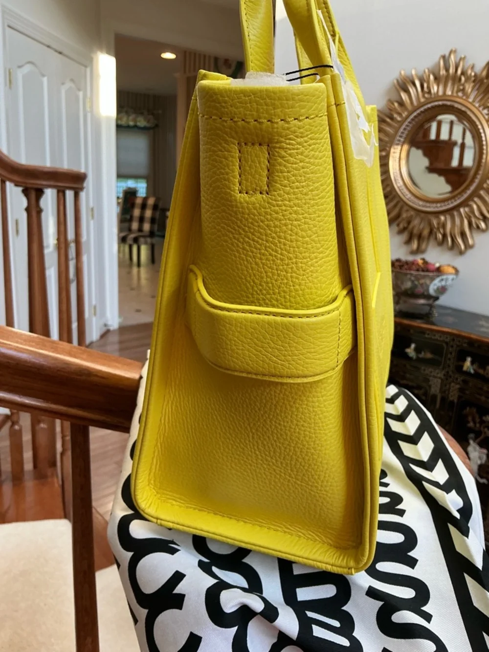 NWT MARC JACOBS CUSTOM PAINTED PARROT YELLOW MEDIUM LEATHER TOTE BAG - Picture 14 of 16